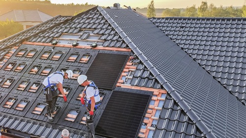 Nowe technologie w systemach fotowoltaicznych na dachach domów jednorodzinnych